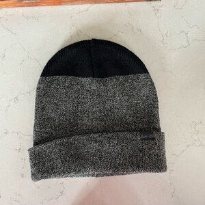 Kenneth Cole Reaction Men’s Beanie Black and Gray One Size